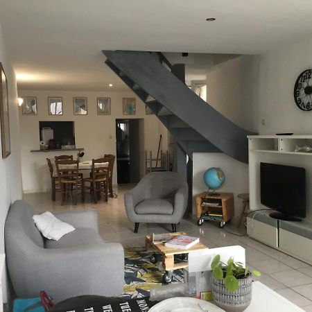 Maison de centre ville 4 à 6 personnes Precigne Exterior foto