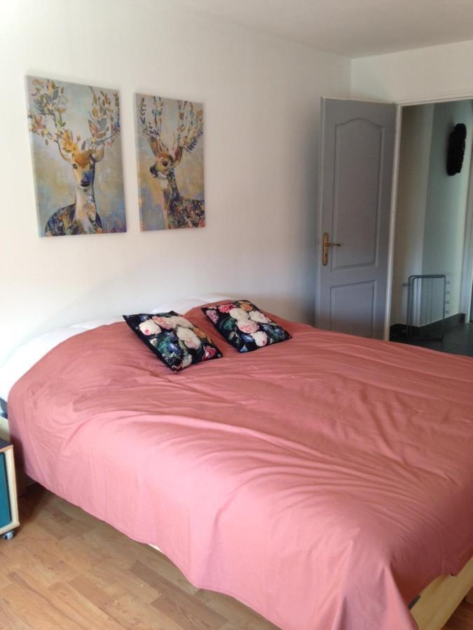 Maison de centre ville 4 à 6 personnes Precigne Exterior foto